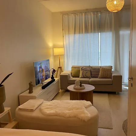 Immaculate 1-bed In